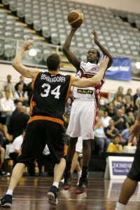 joey_harrell_heat_canterbury_rams.jpg